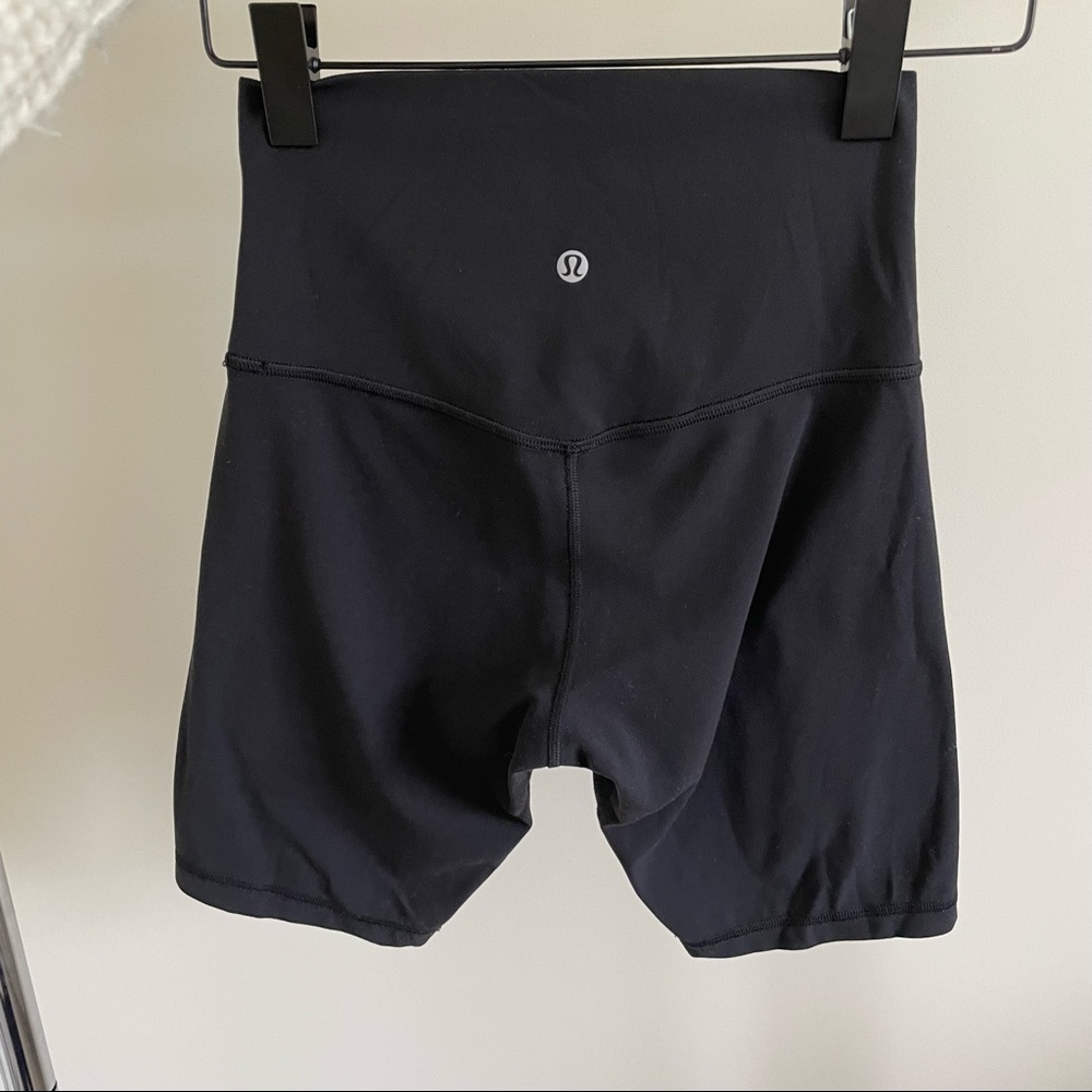 Lululemon Black Align Short 6-inch Sz 4